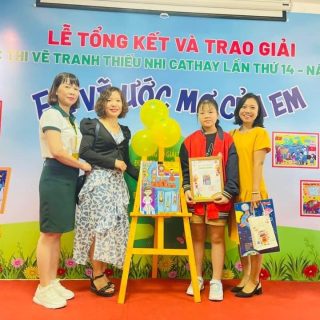 Học sinh Đỗ Thị Hồng Tụ - Giải Ba cuộc thi vẽ tranh “ Em vẽ ước mơ em” năm 2022 – 2023