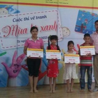 Học sinh Vũ Thuỷ Tiên - giải Ba thành phố cuộc thi vẽ tranh Mùa hè xanh 2015